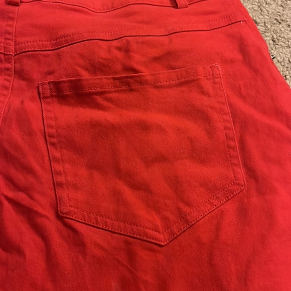 Red jean skirt - Picture 3 of 5